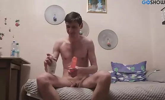Guys Huge Dildo Plunges Deep into Ass